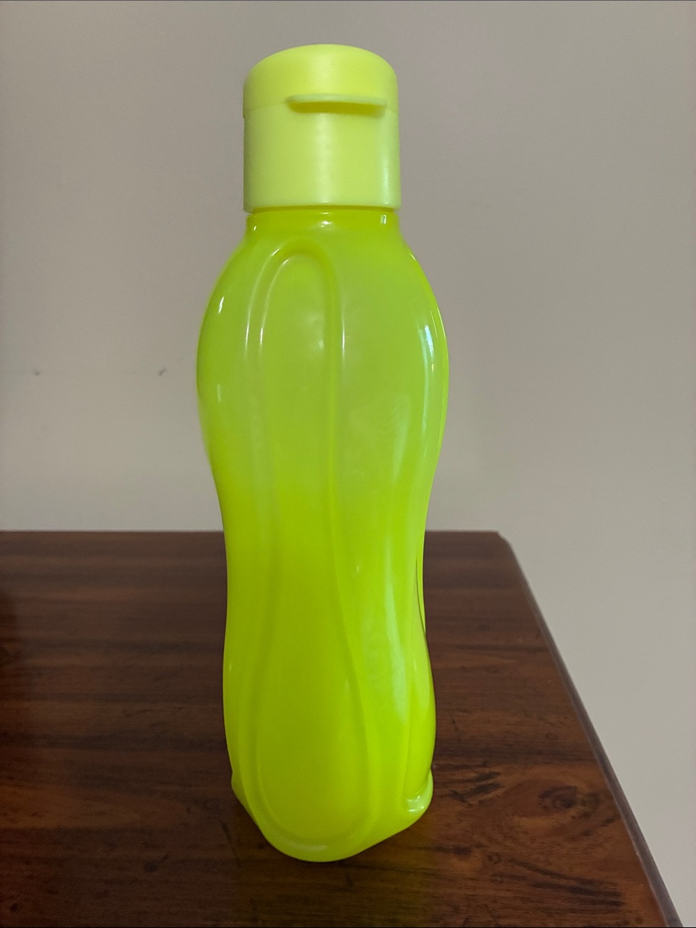TUPPERWARE BUNDLE - 4 bottles - Picture 2 of 13